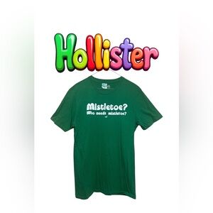 👕  vintage Hollister “who needs mistletoe “ green T XL